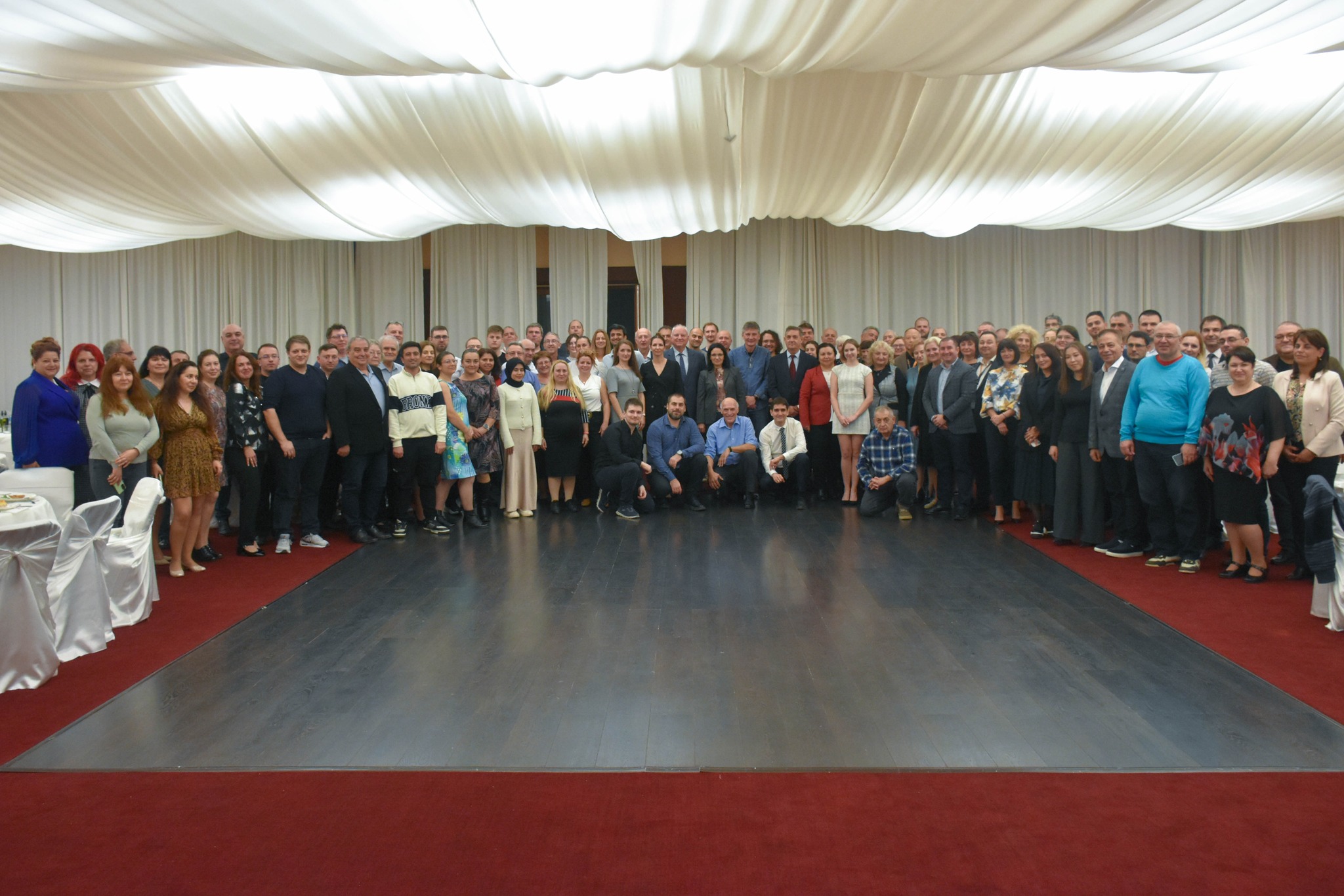 Family photo from EE&AE 2025 in SPA Hotel Armira